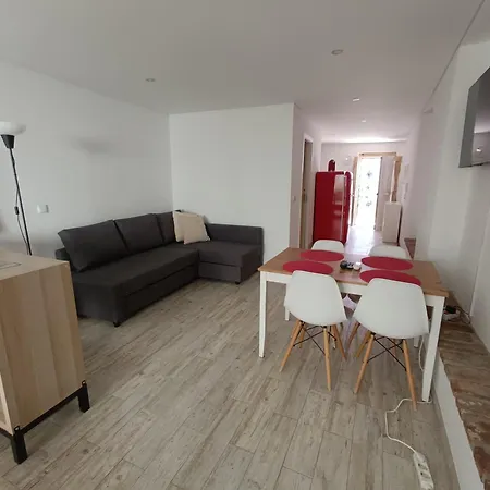 Tomarhousing - 37 Old Town