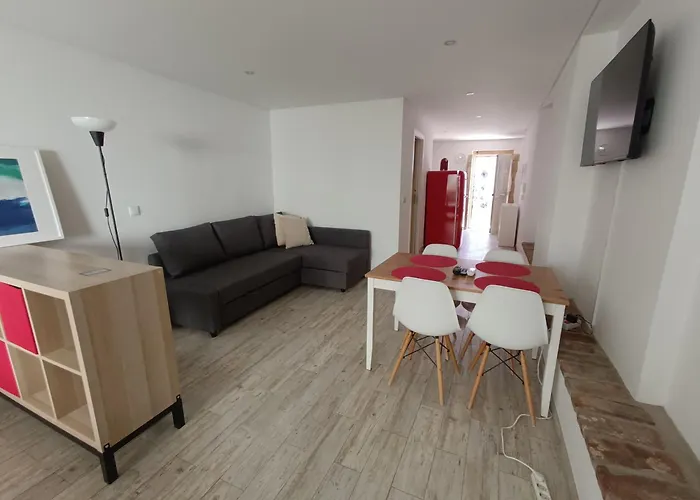 Tomarhousing - 37 Old Town